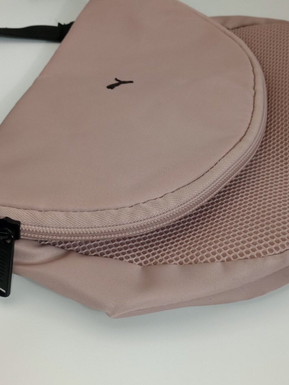PUMA Mauve Pink Messenger Crossbody Bag Lightweight Flap Travel Gym Everyday